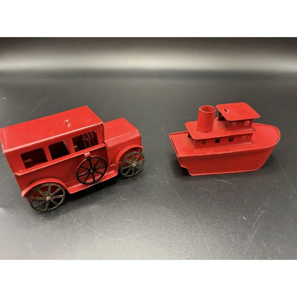 5 Vintage/Miniature Old Time Die Cast Metal Cars/Boat/japan